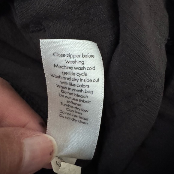 Athleta Trekkie North Women’s Short Black Athleisure Utility Hiking Size 10 - Picture 7 of 10